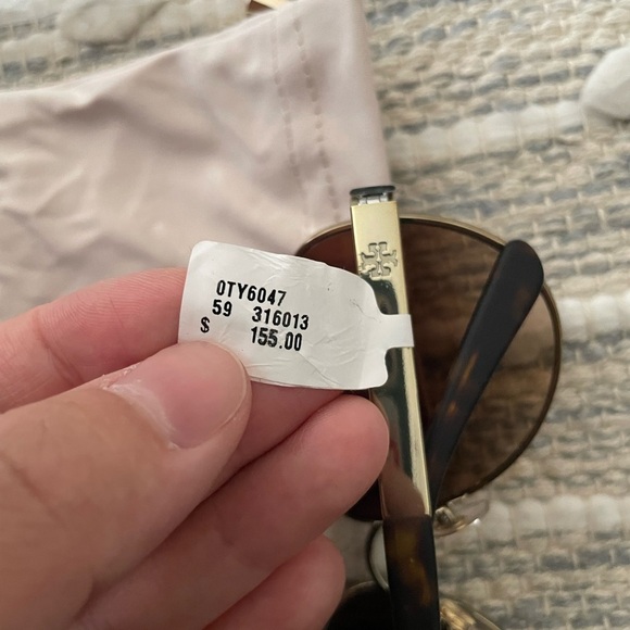 Tory Burch NWT Gold Aviator Sunglasses - Picture 7 of 16